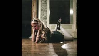 Laurel - French Kiss