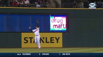 CIN@CLE: Ramirez leaps to catch line-drive in the 9th