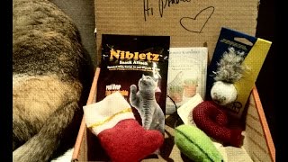 MEOWBOX - December 2014 Subscription Box Unboxing / Review