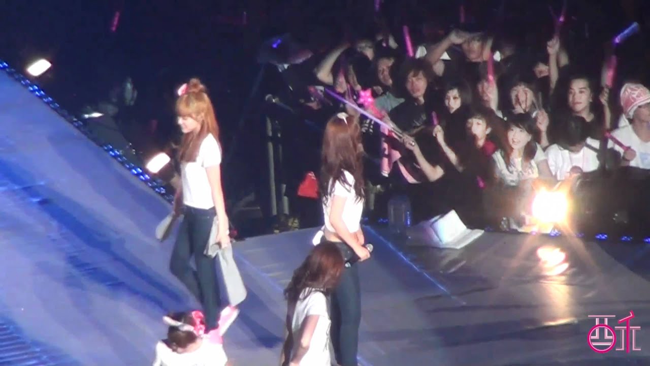 [大酥團] 101017 SNSD - Complete @ SNSD 1st Asia tour in Taiwan (FanCam)