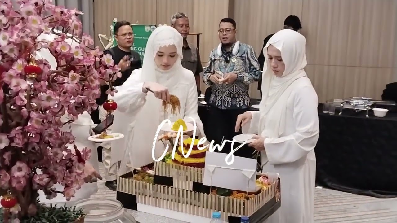 Virgoun Menikah, Inara Rusli Menikmati Nyendok Makanan
