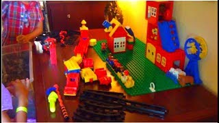 HUGE LEGO DUPLO Building Blocks With Train and Train Tracks screenshot 4
