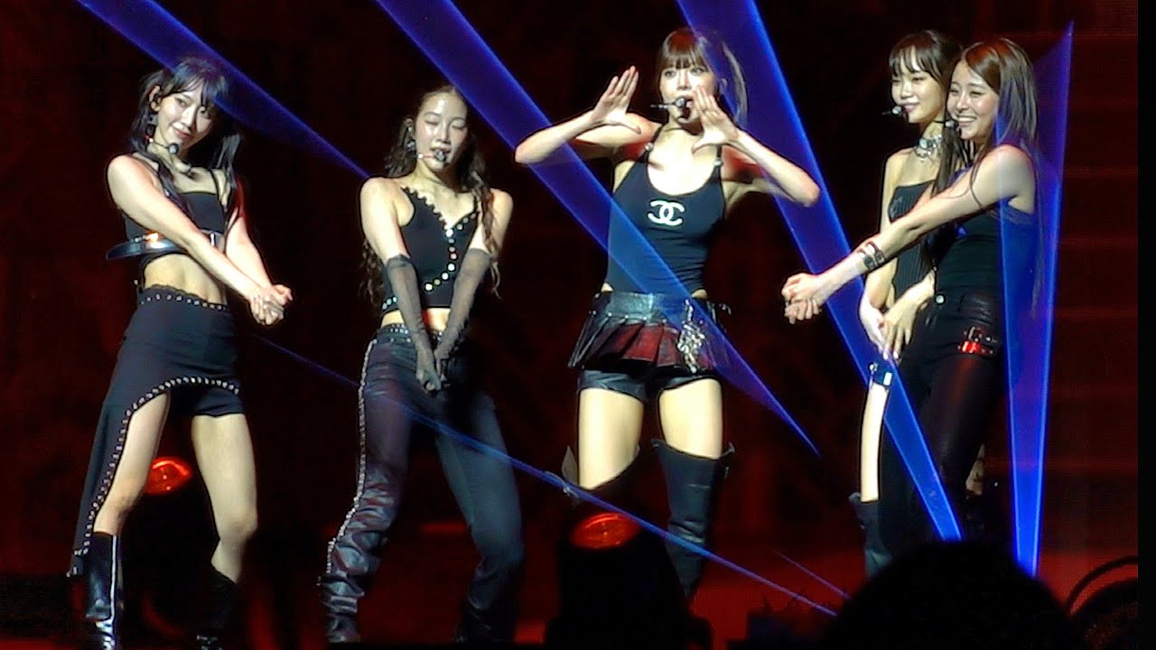 LE SSERAFIM - PIERROT - WINTRUST ARENA, CHICAGO - EASY CRAZY HOT