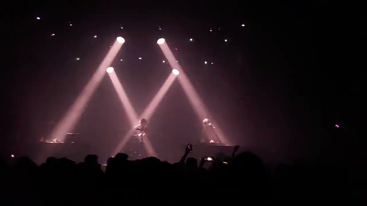 HVOB - Dogs  (Live @ Sala Apolo, Barcelona, 07/10/2022)