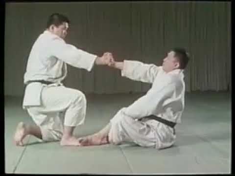関口流柔術】江戸時代初期に関口氏心が開いた柔術流派 - YouTube