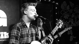 Flora St., Live At Gwdihw.