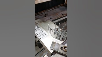 Wire cutting auto with insert core small- cắt dây tự động với core siêu nhỏ #trending #wirecut #cnc