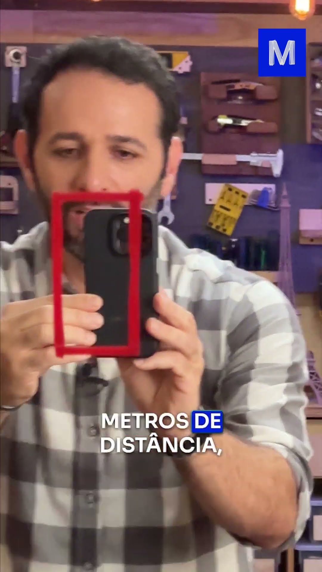 O REFLEXO fica MAIOR ou MENOR quando afasta?