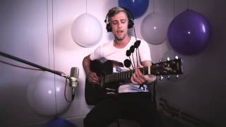 Video thumbnail of "Sebastian Lind - Still Here (Unplugged)"