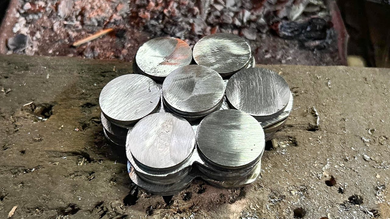 Что делает ножи из дамасской стали такими прочными и острыми?