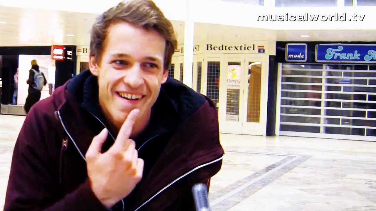 Sunday Night Fever: Op zoek naar Javan