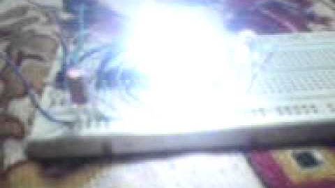 LED knight rider using NE555 & CD4017.