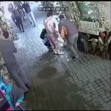 بعصها ورن الجرس عالماشي 🌚😂🙈 #اضحك_يامكشر