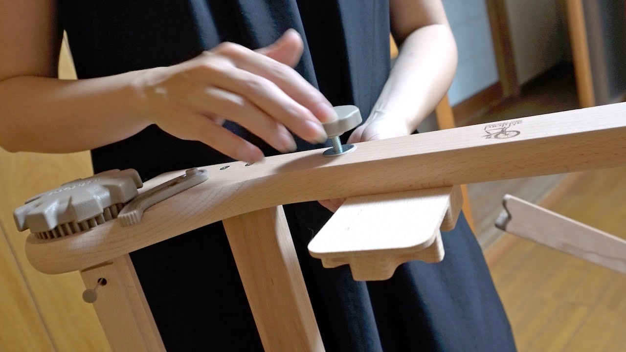 Assemble the stand / Rigid heddle loom - YouTube