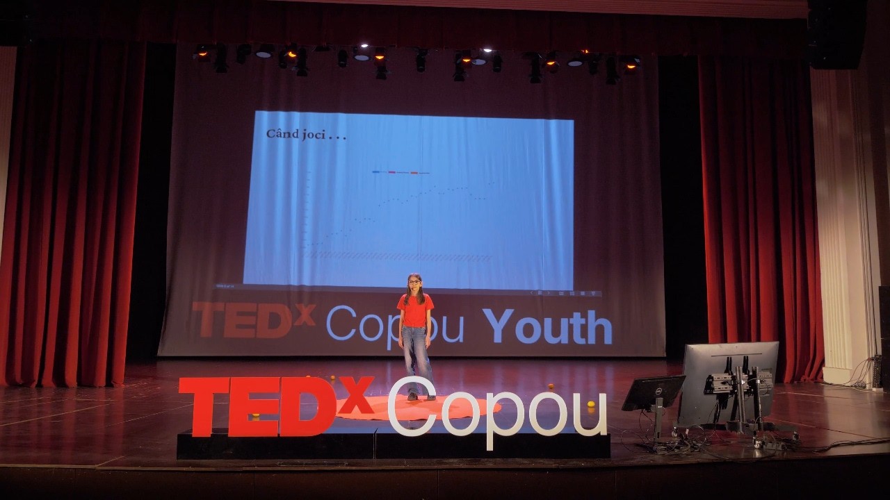 De la alb/negru la auriu | Maria Anistoroaei | TEDxCopou Youth