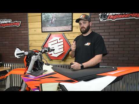 Replace the new KTM Start/Stop button with these Enduro Engineering Start/Stop buttons. 30-1023 - video from Enduro Engineering
