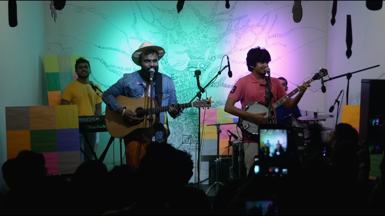 Fight Tour / When Chai Met Toast @ Cafe Papaya