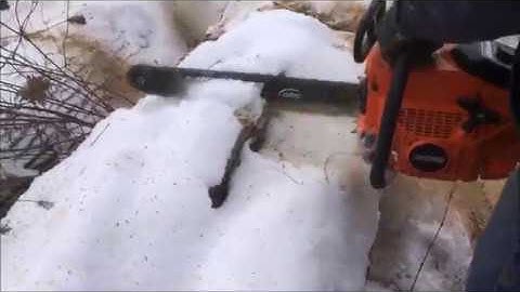 Echo CS-800P Chainsaw 24 in. 80.7 cc Gas Largest Chainsaw Cutting Wood Timber