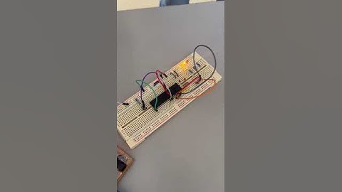 Semáforo con PIC16F877a