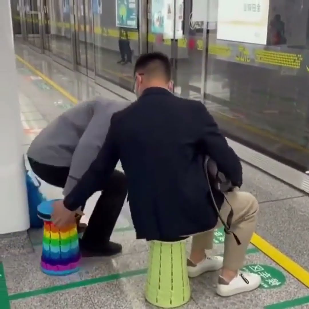 Retractable Travel Stool ? www.mavigadget