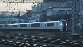 横須賀線普通千葉行きE217系1638Sと横須賀線普通逗子行きE217系1511S+E217系、横浜市営バス41新横浜駅行き、EH200-11、回送E259系Ne002+E259系Ne004が走行！