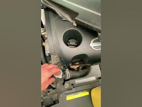 Topping off your coolant in your car or truck - YouTube