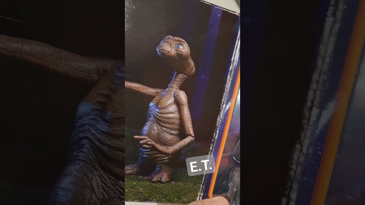 E T Phone Home 1982 The Detail Is Immaculate Shorts Toys Actionfigures Classic 1980s Movie