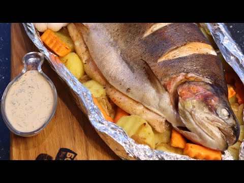 Запечённая форель в духовке с овощами