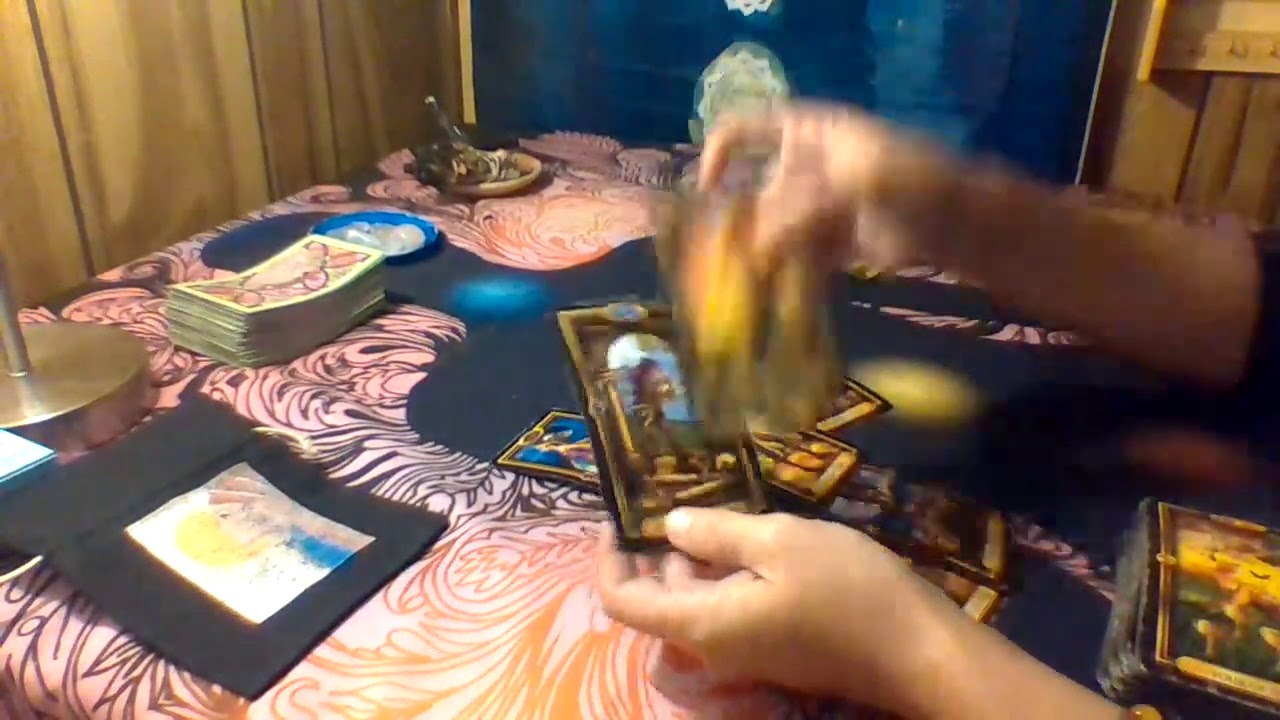 Capricorn Love Tarot...This Is A Set-Up🚨🚨...Immediate Future🔮🔮