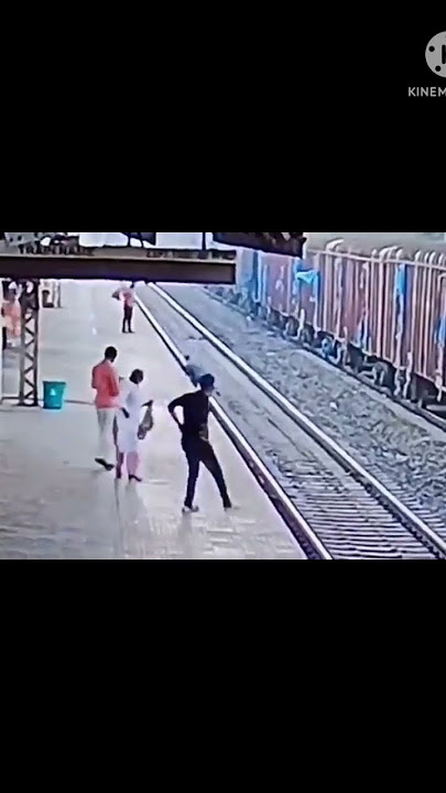 Indian Railways employee saves man from run over by train | Oneindia News