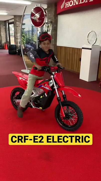 7 YEAR OLD DEMOS CRF50, CRF-E2, CRF110 HONDA DIRT BIKES!😍🎄🎁 #christmas #present #dirtbike #shorts