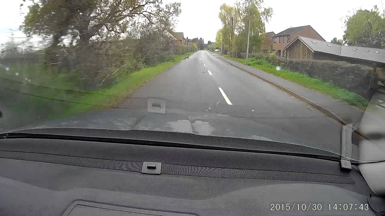 Dashcam Footage - Car Turning Etiquette - Lincolnshire Countryside