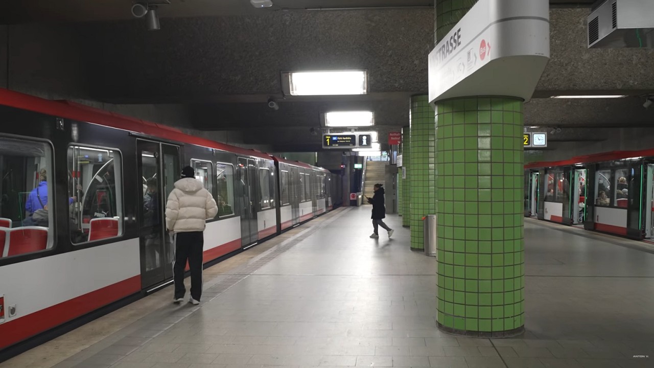 Germany, Nürnberg, U-Bahn ride from Maximilianstraße to Eberhardshof