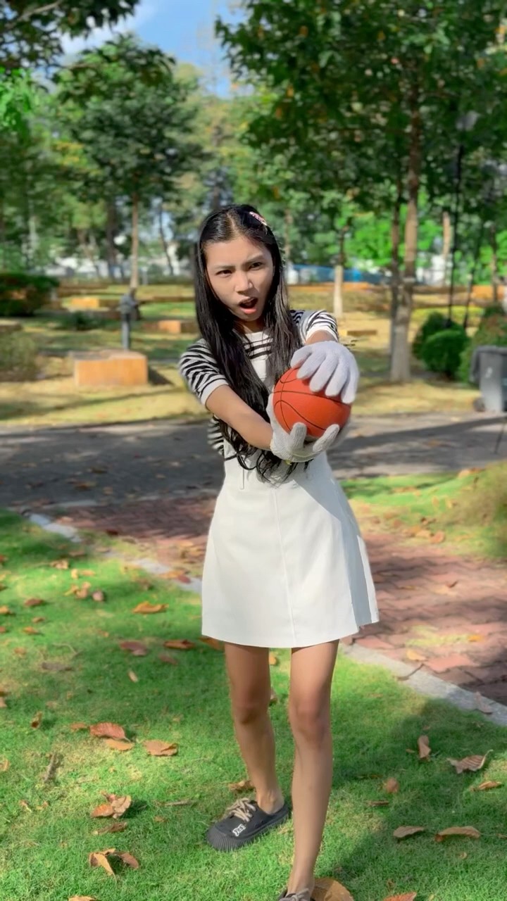 Su Hao comedy: strange ball ?
