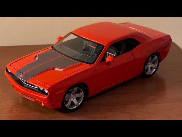 1:18 Dodge Challenger R/T Scat Pack Widebody (Plum Crazy) - Solido  [Unboxing] 