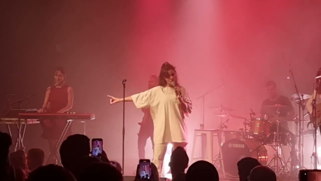 יסמין מועלם מבצעת להפליא את סהרה בגבעת ברנר 25/11/2022