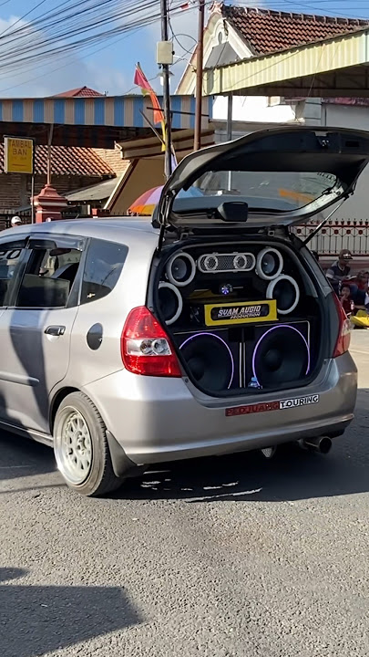 Sound system mobil syam audio putar dj bongkar auto horeg karnaval tanggul kundung