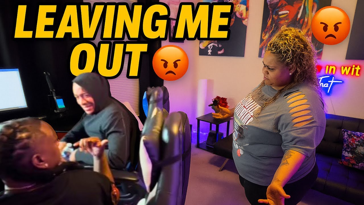 Она моя подруга, а не твоя. Почему ты даёшь интервью без меня? RedvsRedd