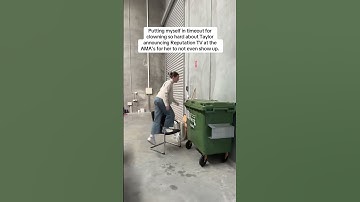 🤡 #taylorswiftamas #amas2025 #reputationtaylorsversion #swifties #taylorswifttok #amas #taylorswift