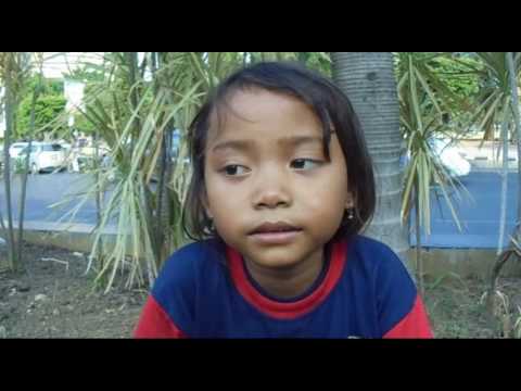 Video: Jurnalis Adam Skolnick Tentang Penulisan Perjalanan Dan Hak Asasi Manusia Di Myanmar - Matador Network