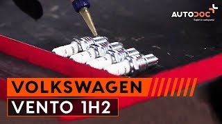 Hoe een bougie vervangen op een VW VENTO 1H2 HANDLEIDING | AUTODOC