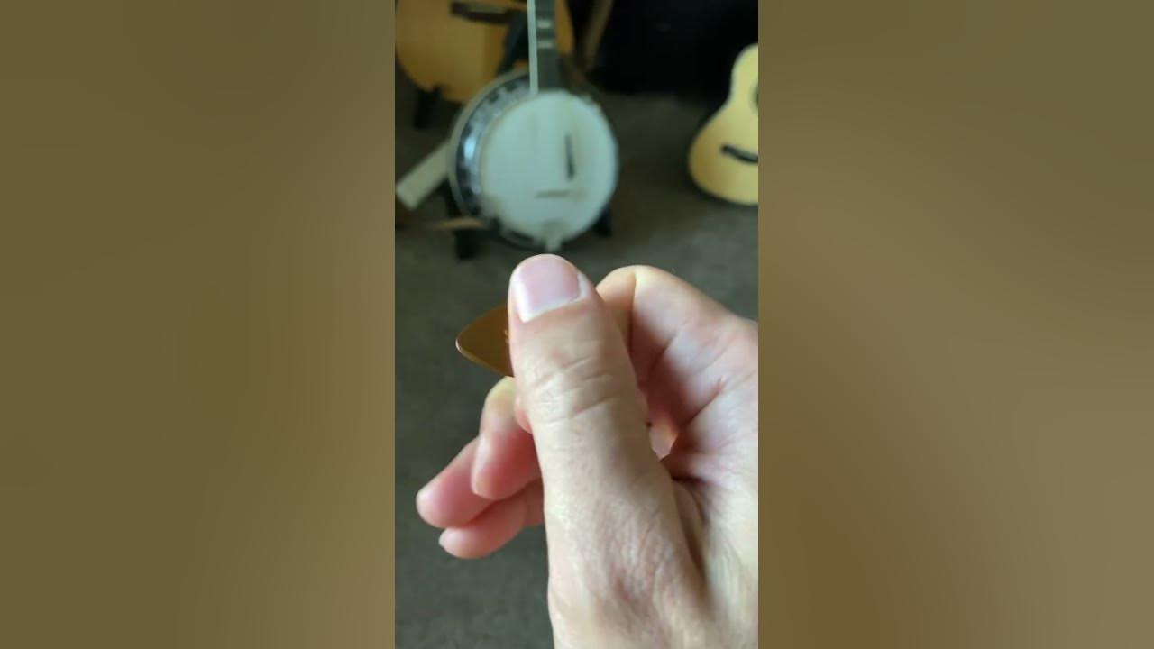 Frustrated? Hold the Guitar Pick Like THIS!