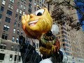 Macy's Parade Balloons: Honey Nut Cheerios Bee
