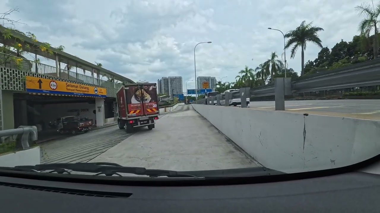 IOI city mall Putra Jaya loading bay ( dock 8 )