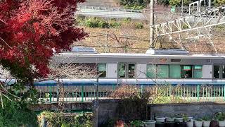 山中渓駅を発車する223系2500番台