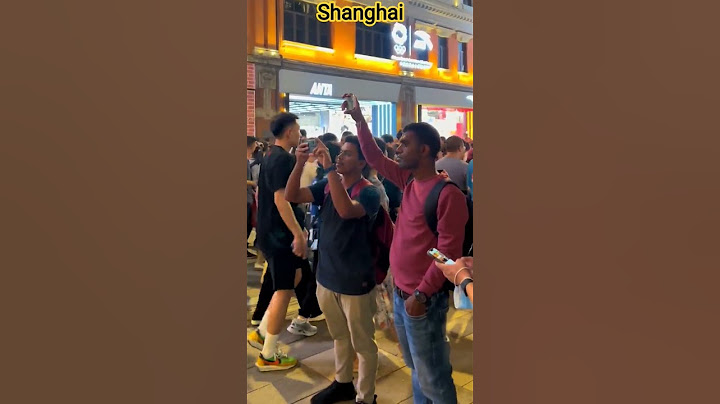 The third brother was shocked! He didn't expect Shanghai to be so prosperous, crowded, and busier