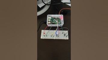 Traffic light using raspberry pi 3