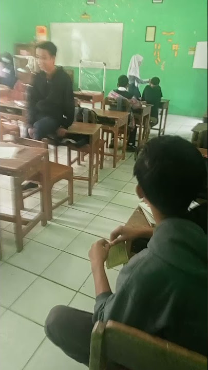 Mangkat sekolah kaya wong gemblung kabeh