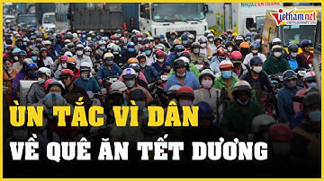 TP.HCM: Ùn tắc vì dân về quê ăn Tết Dương, xe cứu thương chôn chân | Báo VietNamNet