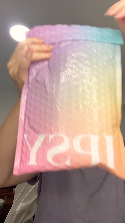 Unpacking Ipsy Glam Bag 💼 🐍